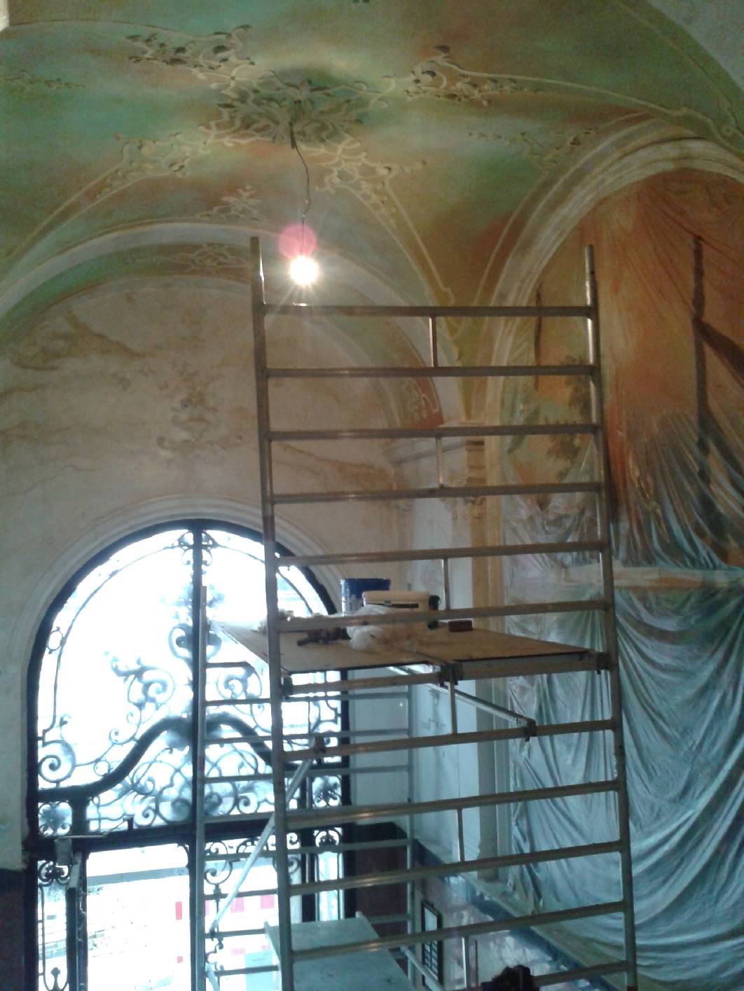 Marmorimitation, Marmorierung, Deckenmalerei, Kalkspachtel, Spachteltechnik, Schablonentechnik, Jugendstil  Treppenhaus, Treppenhaus Berlin, Gründerzeit Treppenhaus Berlin, Malerarbeiten Berlin, Maler Berlin, Restaurierung Berlin, Schablonen, Lasur, Lasuren, Kreuzberg, Prenzlauer Berg, Charlottenburg